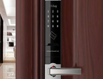 个旧24小时上门开锁公司