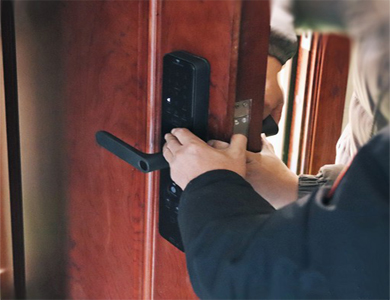 个旧24小时上门开锁公司